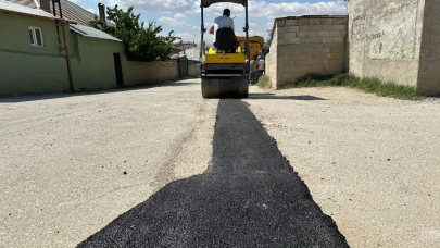 Büyükşehir Belediyesi, kırsal bölgelerde asfalt yol çalışmalarına hız verdi!