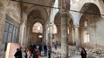 GERMUŞ KİLİSESİ KUBBESİ YIKILMIŞ VE TAMAMEN ÇÖKME TEHLİKESİ VAR