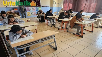 Diyanet İşleri Başkanlığı, Gençler İçin Umre Ödüllü Bilgi Yarışması düzenledi, Şanlıurfa'da yoğun ilgi.