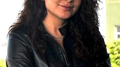Hülya Hökenek Kimdir?
