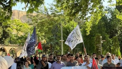 Sessiz Kalmak Zulme Ortak Olmaktır