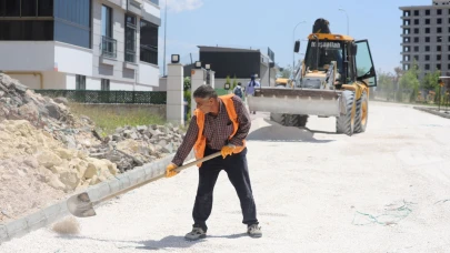Doğukent’te Üstyapı Çalışmaları Sürüyor