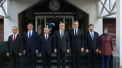 Şanlıurfa heyeti Çalışma Bakanı Işıkhan'ı ziyaret etti.