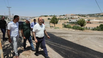 Güllübağ Yeni Yollarla Gelişiyor