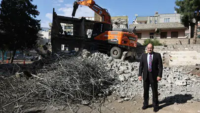 Büyükşehir, 25 Metrelik Yol İçin 59 Yapıyı Yıktı