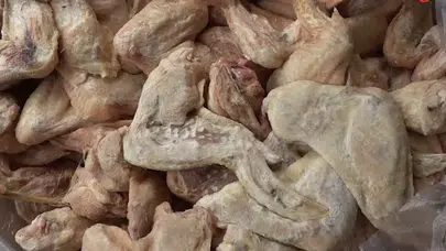 Şanlıurfa'da 50 Ton Bozuk Tavuk Ele Geçirildi