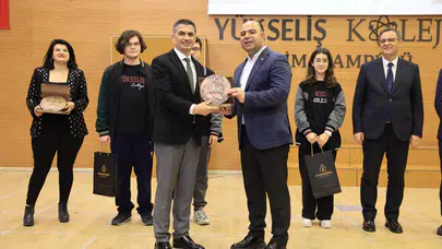 Başkan Nihat Çiftçi, Gençlerle Tecrübelerini Paylaştı