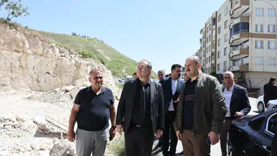 Başkan Gülpınar, Birecik’te Esnafı Ve Vatandaşları Ziyaret Etti