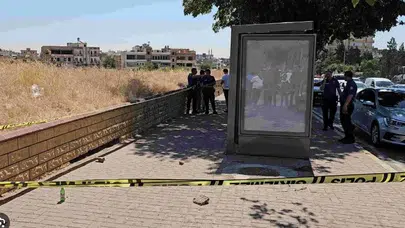 Şanlıurfa'da Boşanma Aşamasındaki Eşini Otobüs Durağında Vurdu