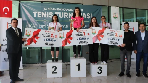 Başkanlık Kupası Kort Tenisi Turnuvasında Ödüller Sahiplerini Buldu