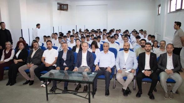 Siverek Kaymakamı Sak, Öğrencilerle TÜGVA Programında Bir Araya Geldi