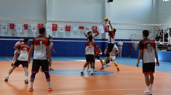 Büyükşehir Belediyespor, İki Galibiyetle Zirveye Yerleşti