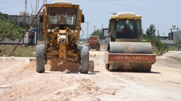 Büyükşehir Belediyesi, Viranşehir’in Kalbinde Yeni Yollar Yapıyor