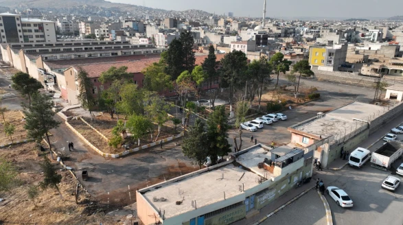 Eyyübiye’de Eski Cezaevi Yıkılıyor