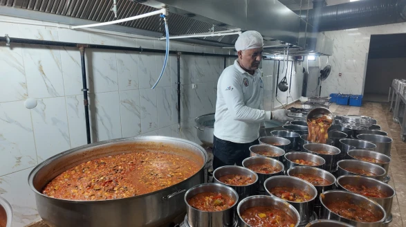 Haliliye Belediyesi’nden Vatandaşa Sıcak Yemek Desteği