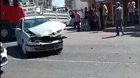 Hilvan'da Tır ile Otomobil Kaza Yaptı