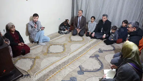 Başkan Kuş ve Günbeği Yetim Ailelerini Ziyaret Etti