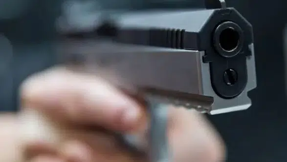 Eşini Dayısıyla Aynı Yatakta Yakalayan Adam Dehşet Saçtı