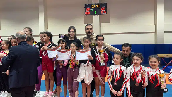 DİMA KİDS Zirveyi Bırakmadı: 33 Madalya ve 8 Kupayla Şanlıurfa’da Büyük Başarı!