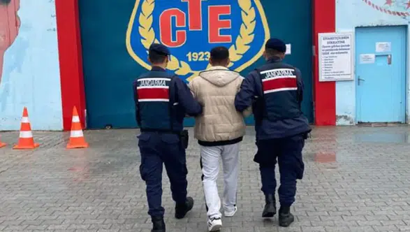 Şanlıurfa’da Hakkında Kesinleşmiş Hapis Cezası Bulunan 2 Firari Yakalandı