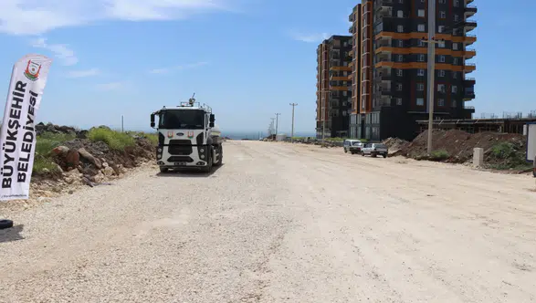 Büyükşehir, Güzelyurt’ta Altyapı Ve Yol Çalışmalarına Hız Verdi
