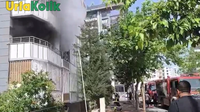 Atakent Mahallesi'nde Ev Yangınında Mahsur Kalan 4 Kişi Kurtarıldı