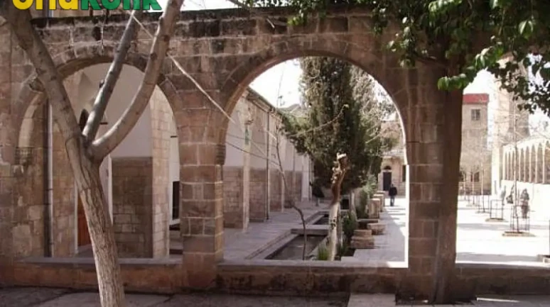 Hasan Paşa Camii'nde Şok Restorasyon: Tarihi Dokuya Zarar Verildi
