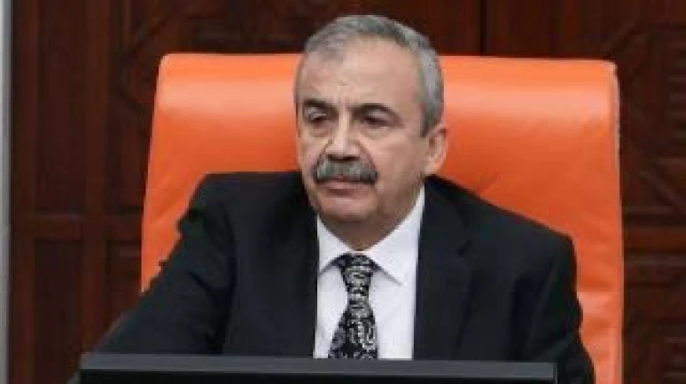 Sırrı Süreyya Önder Hayatını Kaybetti
