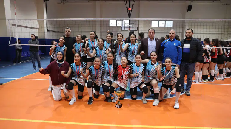 Haliliye Belediyespor Yıldız Kızlarda İl Şampiyonu Oldu