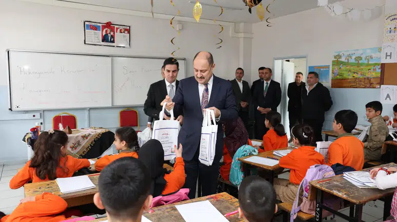 Başkan Gülpınar, “Hikayemde Konuğum Var” Etkinliğinde Öğrencilerle Buluştu