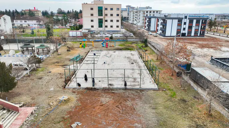 Harran'da Her Mahalleye Voleybol Ve Basketbol Sahası Kazandırılıyor