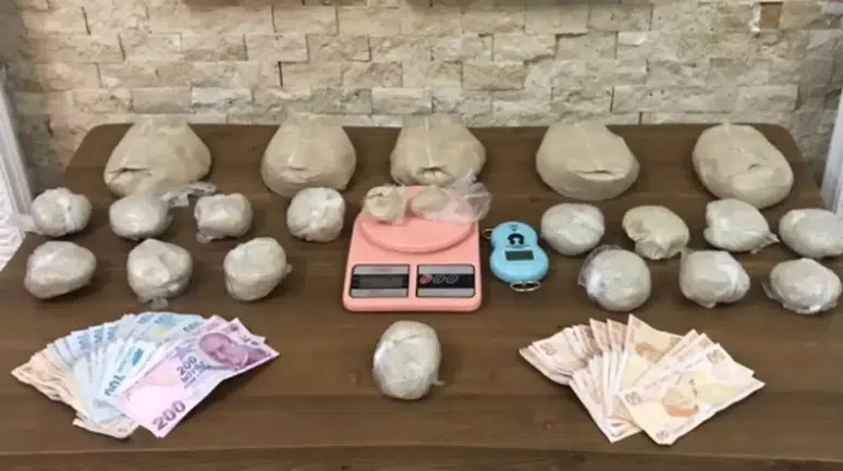 Siverek’te Uyuşturucu Tacirlerine Operasyon!