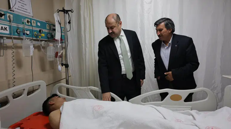 Başkan Gülpınar’dan Yaralı Öğrencilere Ziyaret