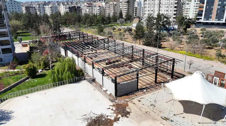Karaköprü Atakent’te İki Yeni Spor Salonu Yükseliyor